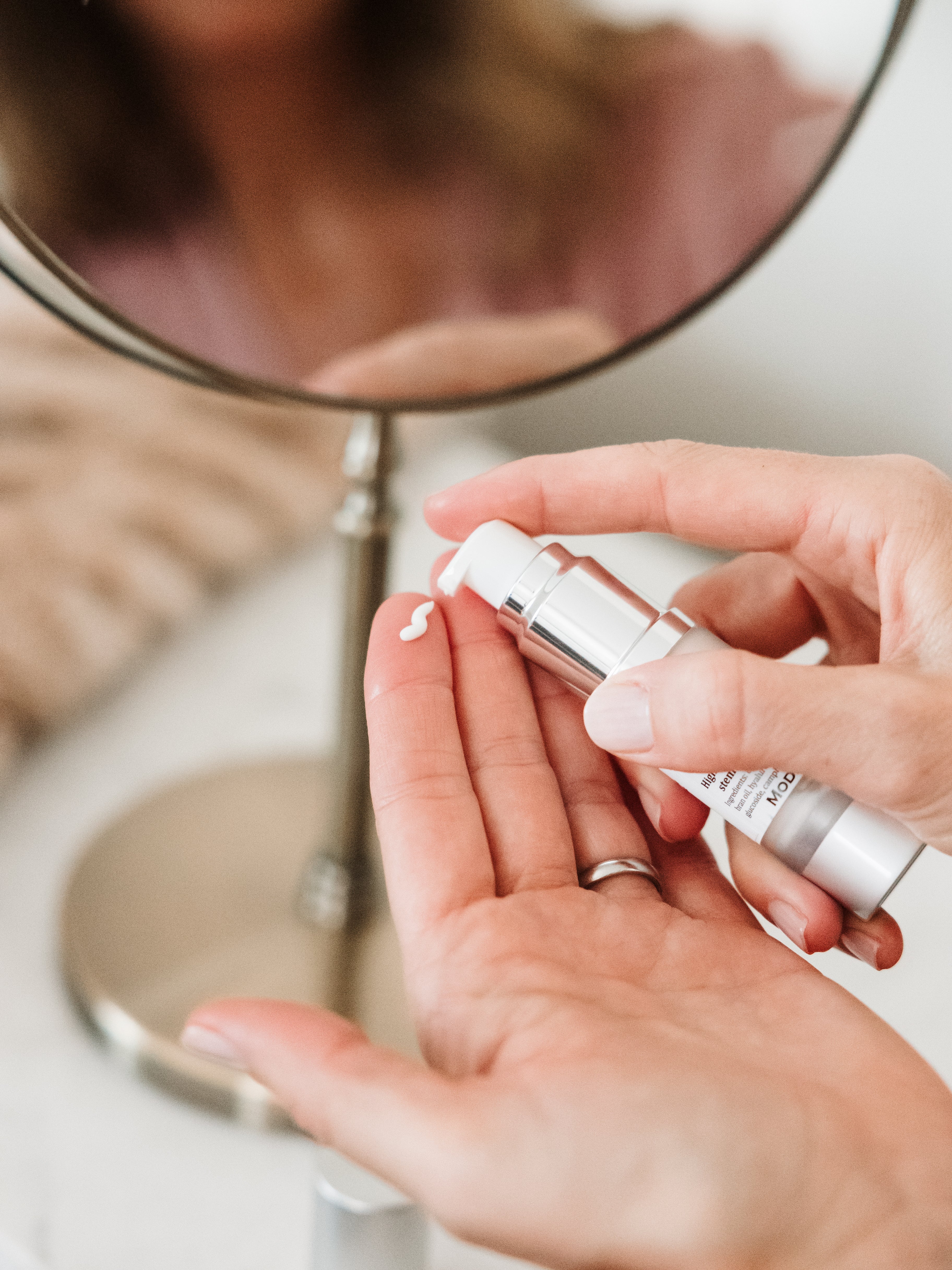Anti-Aging Luminescent Eye Serum