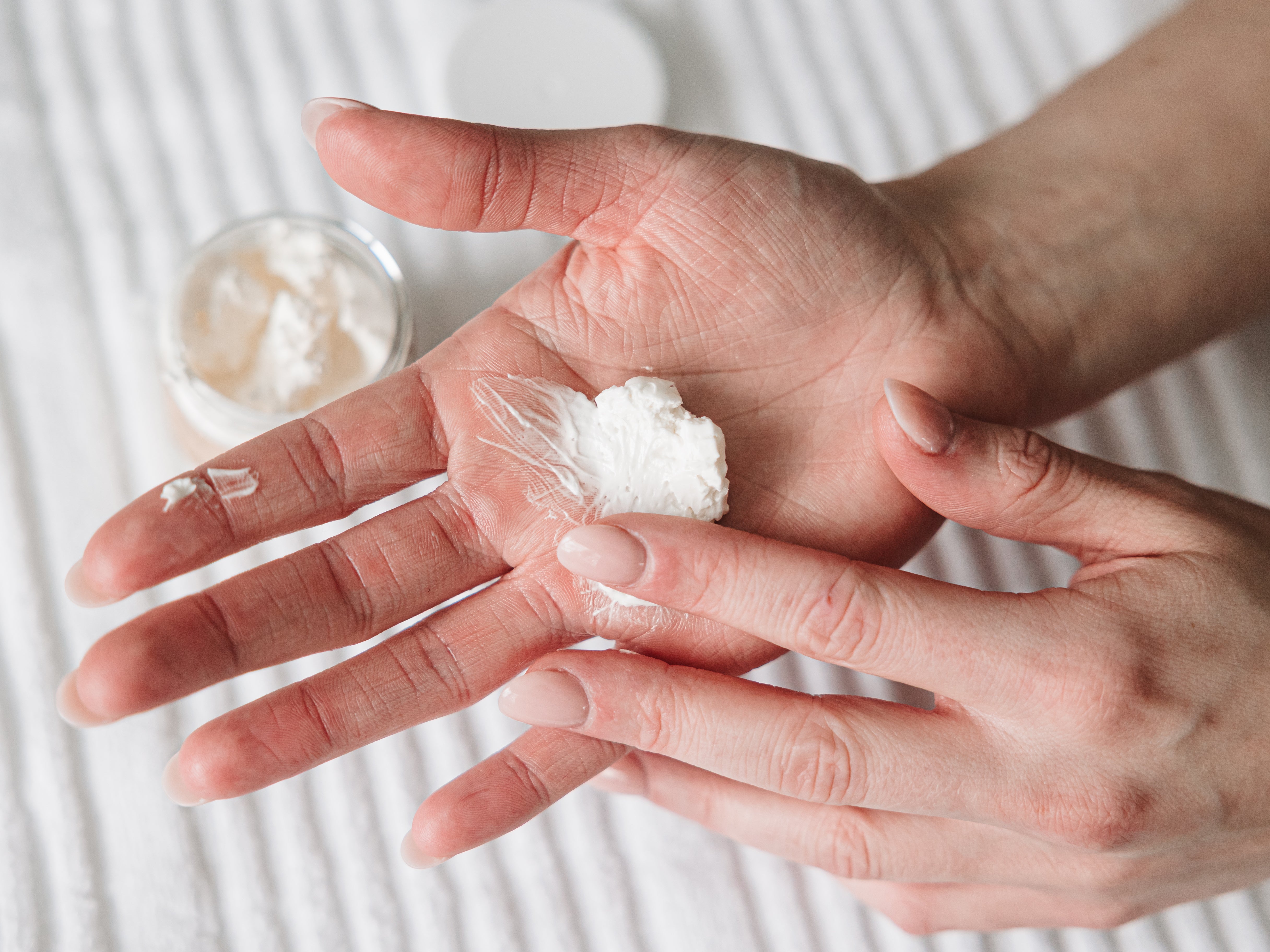 Vapor Fluff Moisturizers Antibacterial Comforting Lightweight Cream